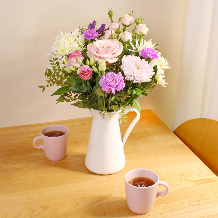 A list of our hand tied flowers, bouquets and floral arrangements available for same day delivery. Hand delivered, straight to your door!