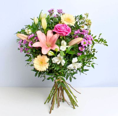 Our English Garden bouquet is the ideal gift for loving mothers, and the combination of beautiful, hand tied flowers is certain to impress. Created using hand tied classic English Flora, this truly is a beautiful floral display.